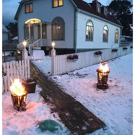 Missionshuset Bed & Breakfast Sandhamn Eksteriør billede