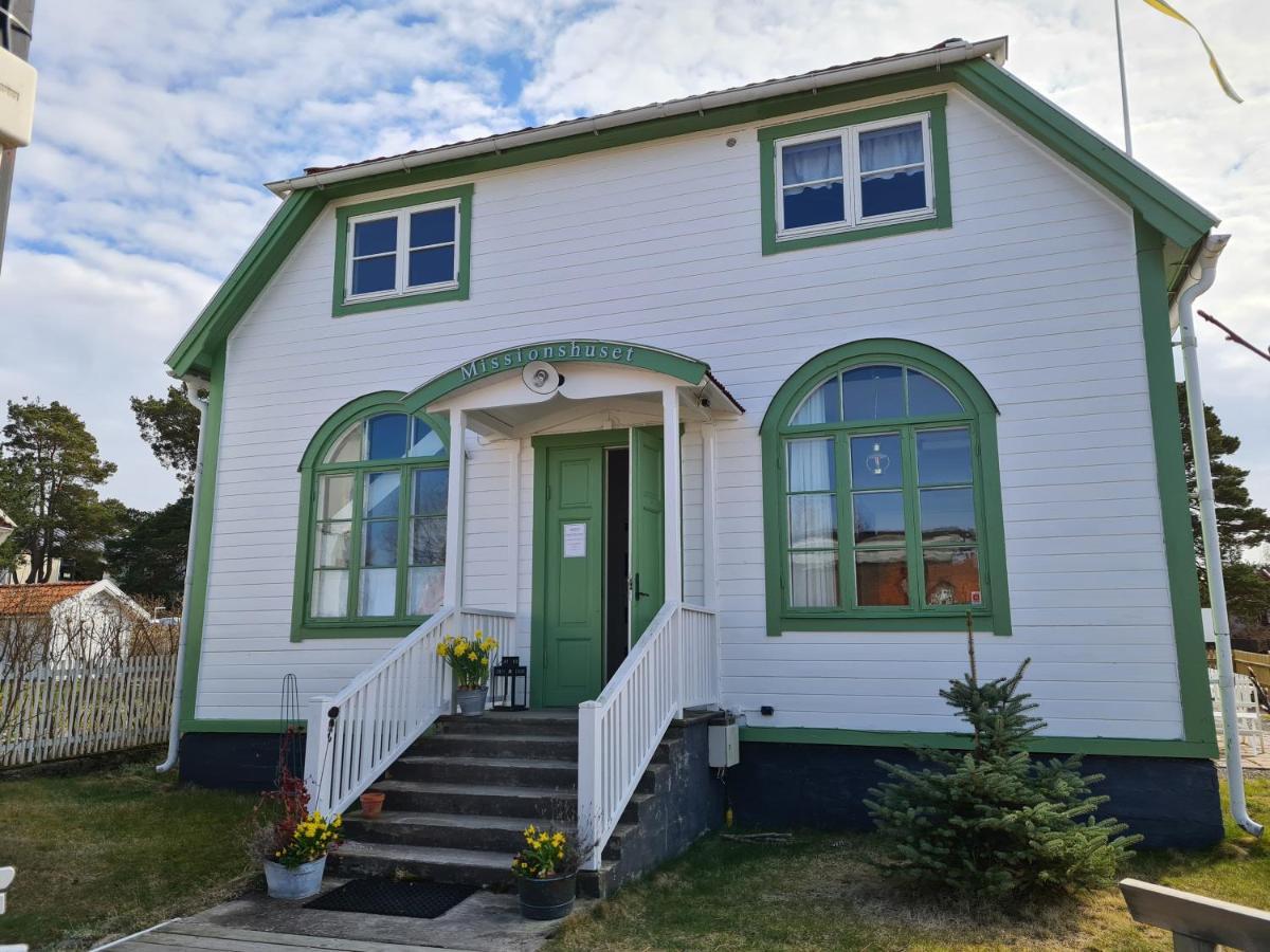 Missionshuset Bed & Breakfast Sandhamn Eksteriør billede